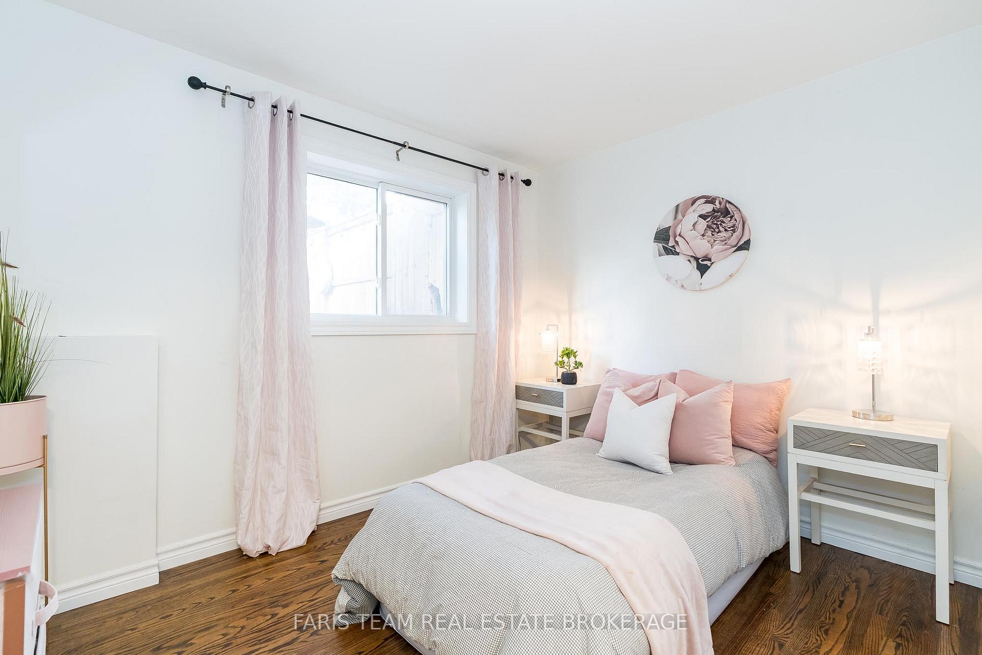 Photo 27 of 32 Burbank Place, Barrie, Wellington — HOMEH