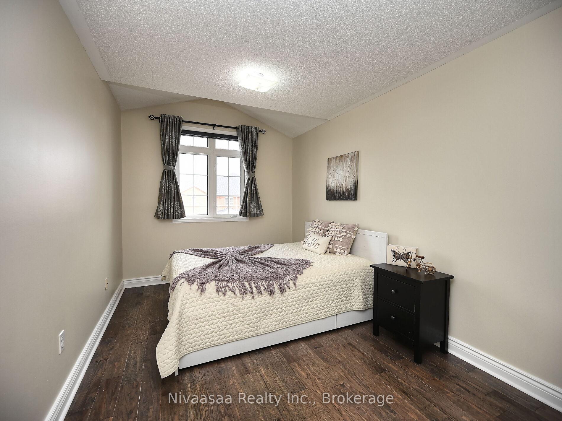 Photo 24 of 38 Amethyst Circle, Brampton, Bram East — HOMEH