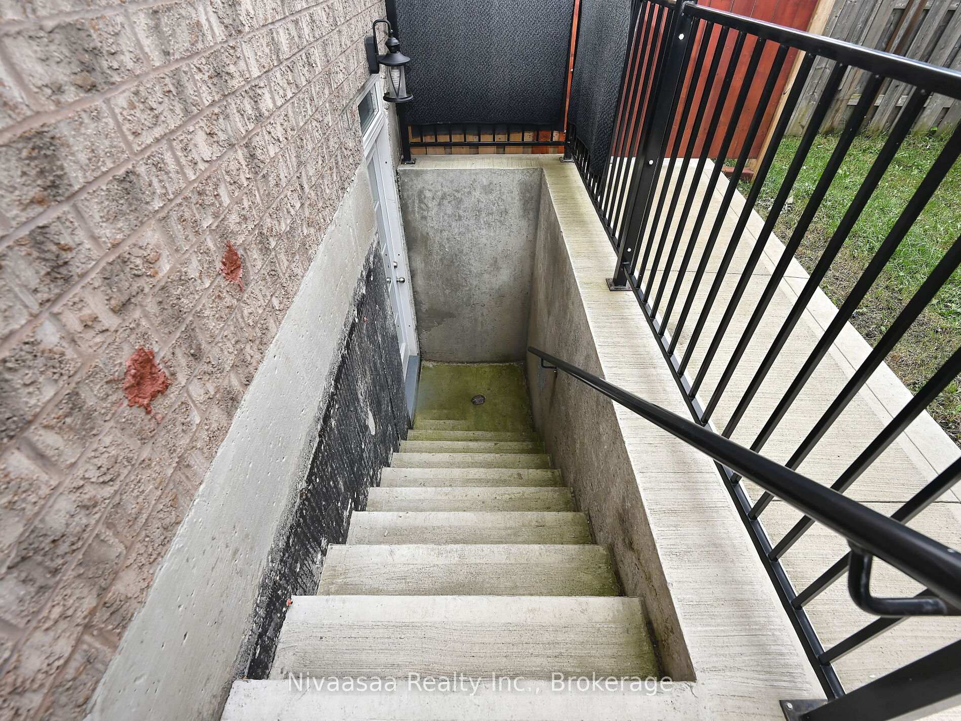 Photo 35 of 38 Amethyst Circle, Brampton, Bram East — HOMEH
