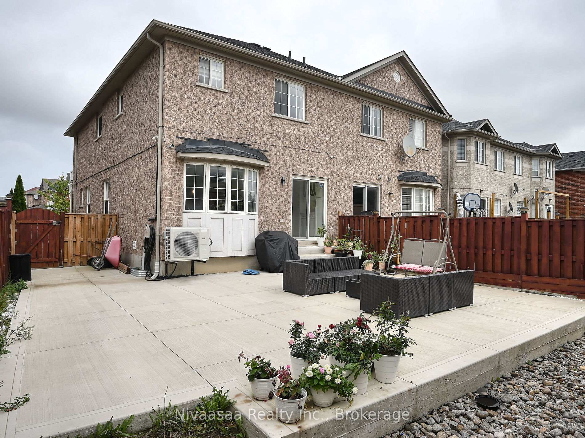 Photo 36 of 38 Amethyst Circle, Brampton, Bram East — HOMEH