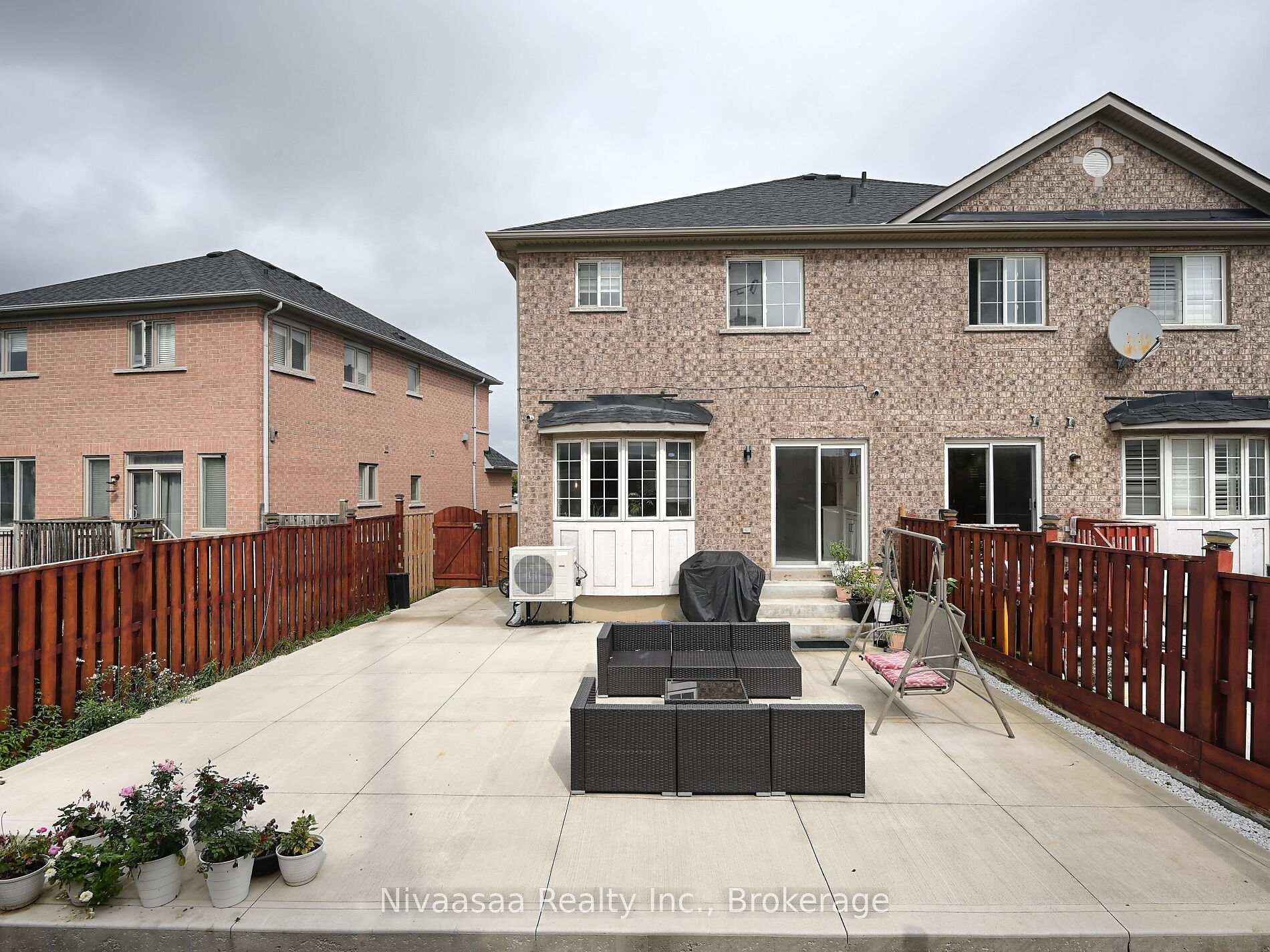 Photo 37 of 38 Amethyst Circle, Brampton, Bram East — HOMEH