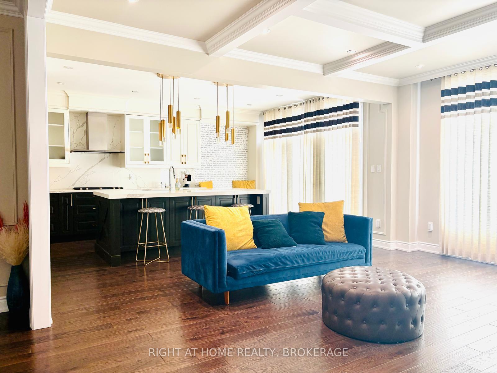 Photo 13 of 24 Point Reyes Terrace, Brampton, Bram West — HOMEH