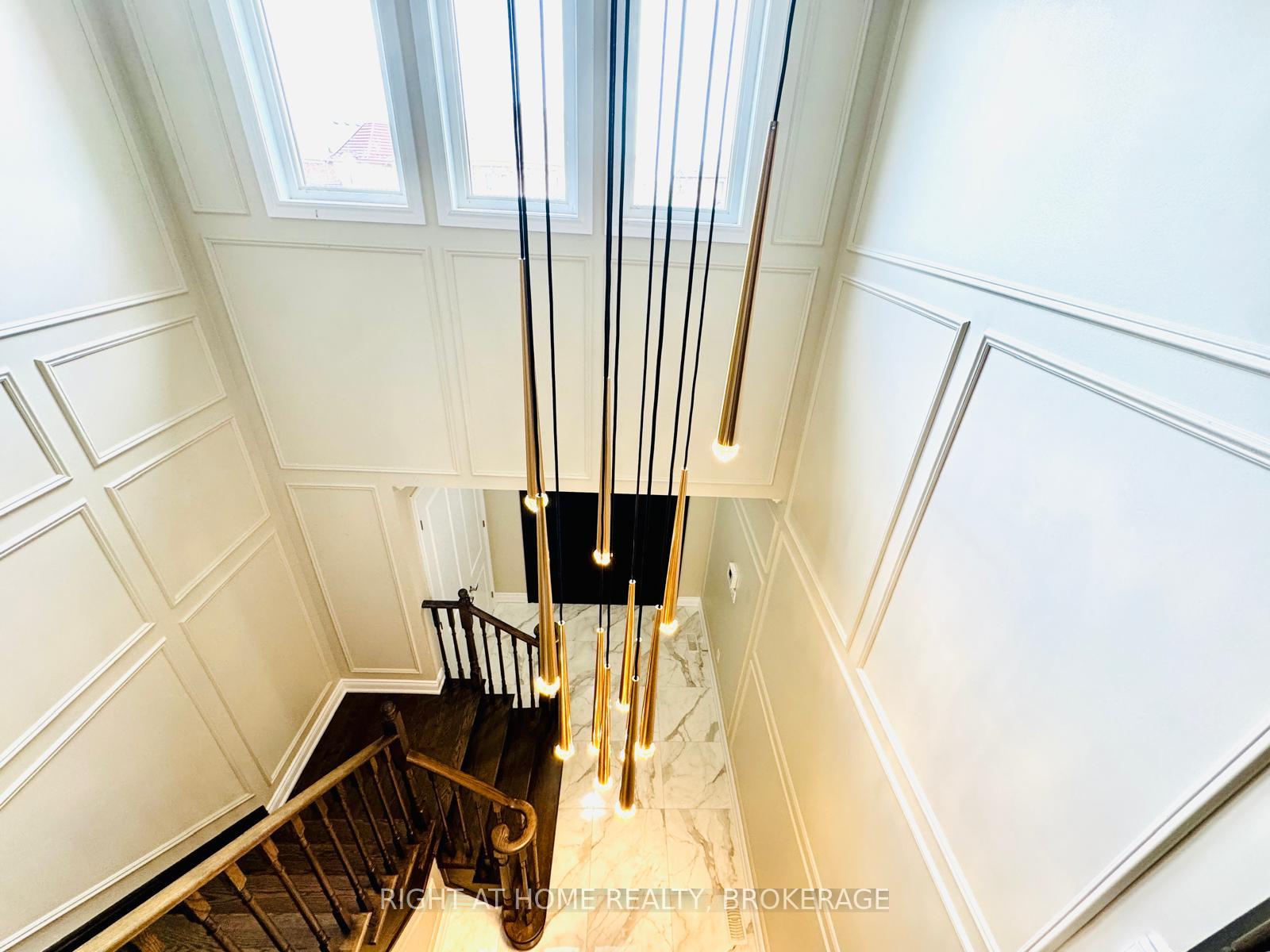 Photo 7 of 24 Point Reyes Terrace, Brampton, Bram West — HOMEH