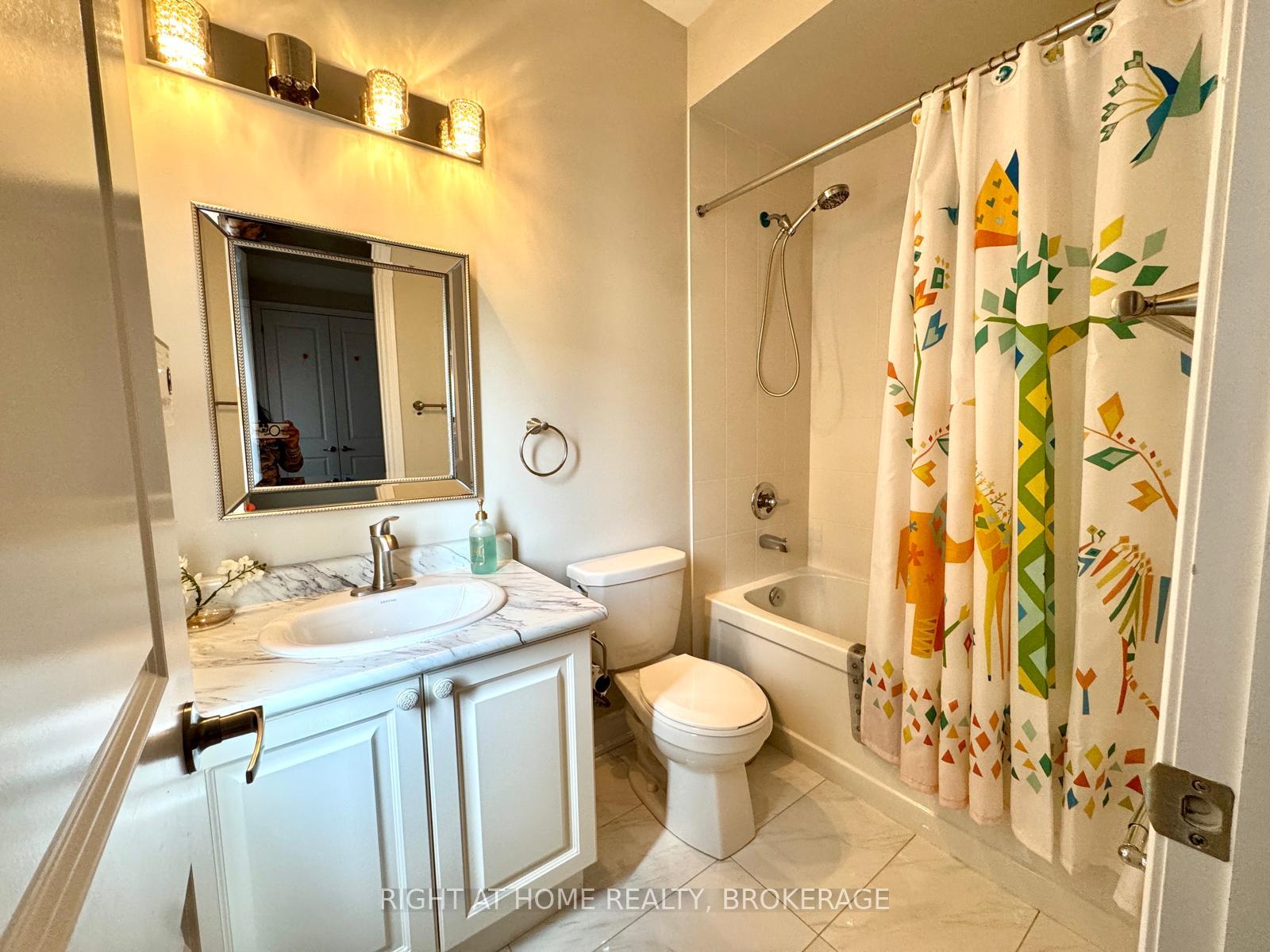 Photo 14 of 24 Point Reyes Terrace, Brampton, Bram West — HOMEH