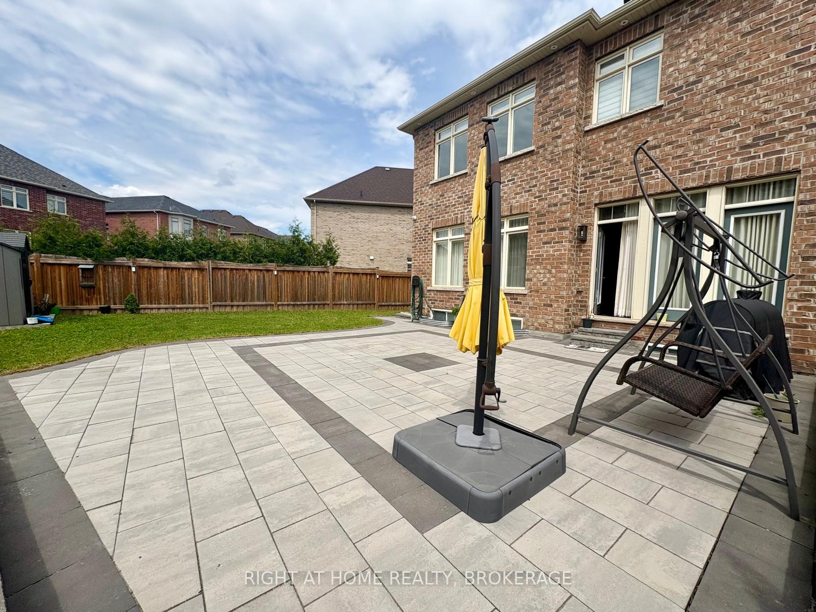 Photo 22 of 24 Point Reyes Terrace, Brampton, Bram West — HOMEH