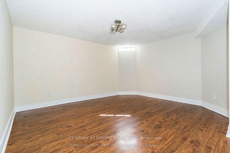 Photo 16 of 17 Perfitt Crescent, Ajax, Central — HOMEH