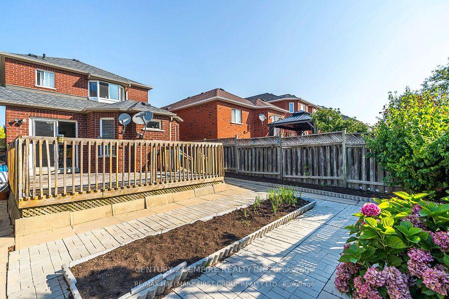 Photo 20 of 17 Perfitt Crescent, Ajax, Central — HOMEH