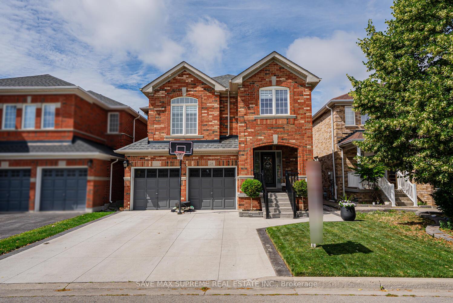 Photo 3 of 24 Silver Egret Road, Brampton, Fletcher's Meadow — HOMEH