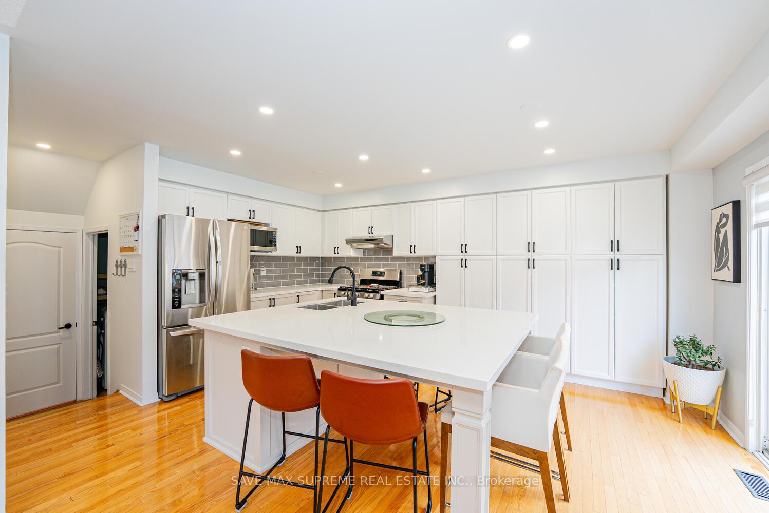 Photo 6 of 24 Silver Egret Road, Brampton, Fletcher's Meadow — HOMEH