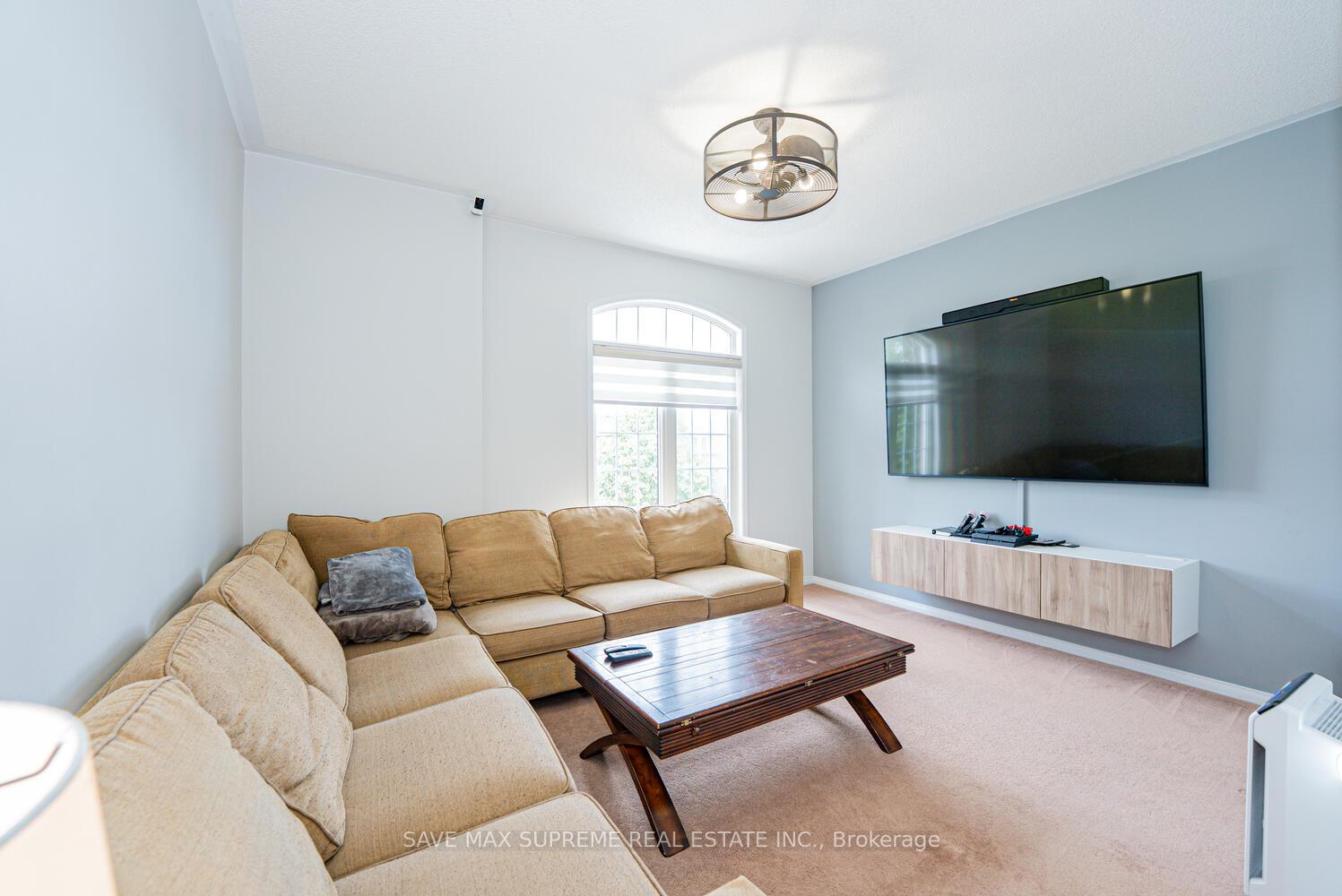 Photo 12 of 24 Silver Egret Road, Brampton, Fletcher's Meadow — HOMEH