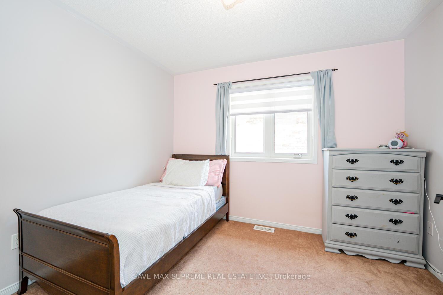Photo 25 of 24 Silver Egret Road, Brampton, Fletcher's Meadow — HOMEH