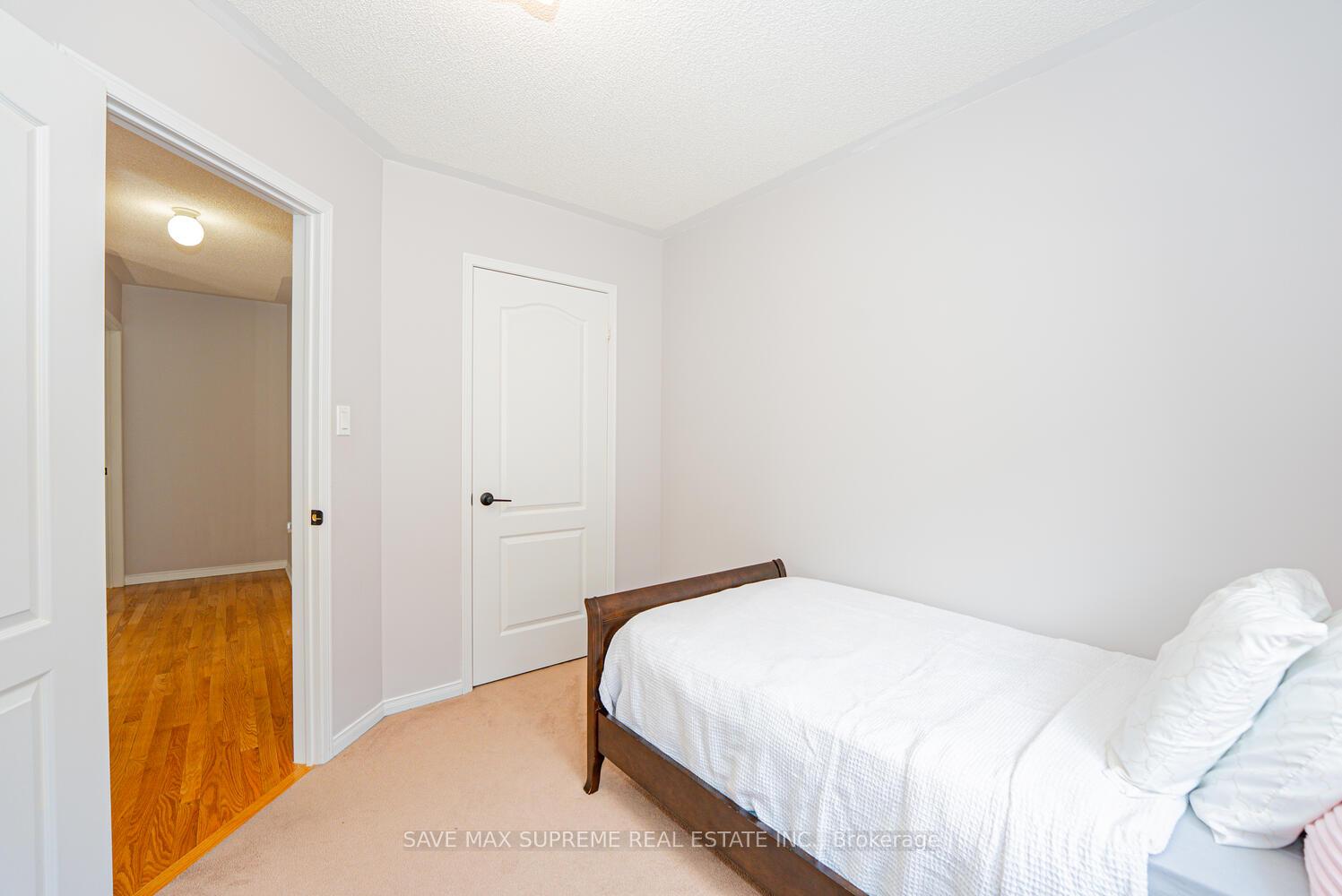 Photo 32 of 24 Silver Egret Road, Brampton, Fletcher's Meadow — HOMEH