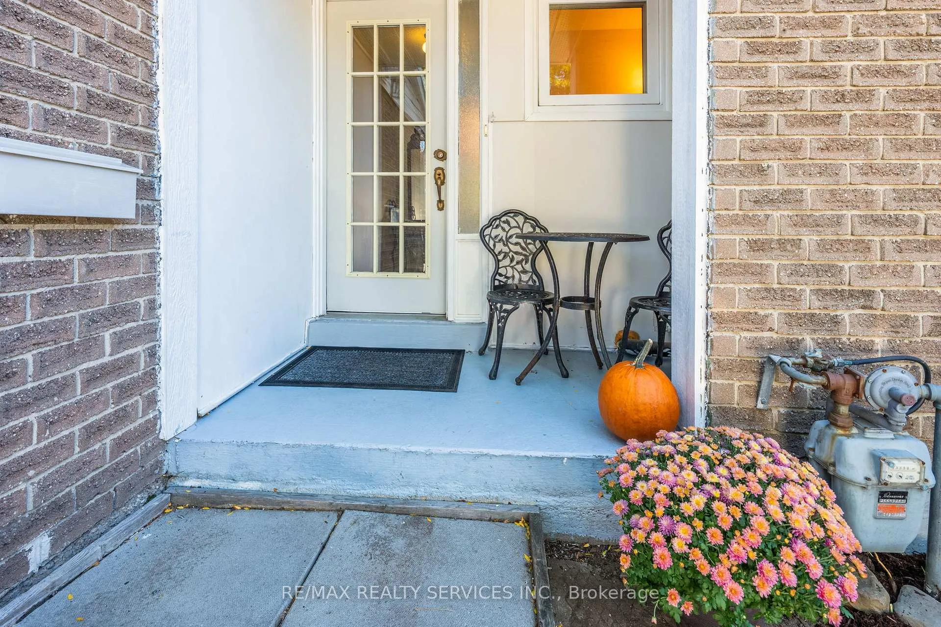 Photo 6 of 79 Royal Salisbury Way, Brampton, Madoc — HOMEH