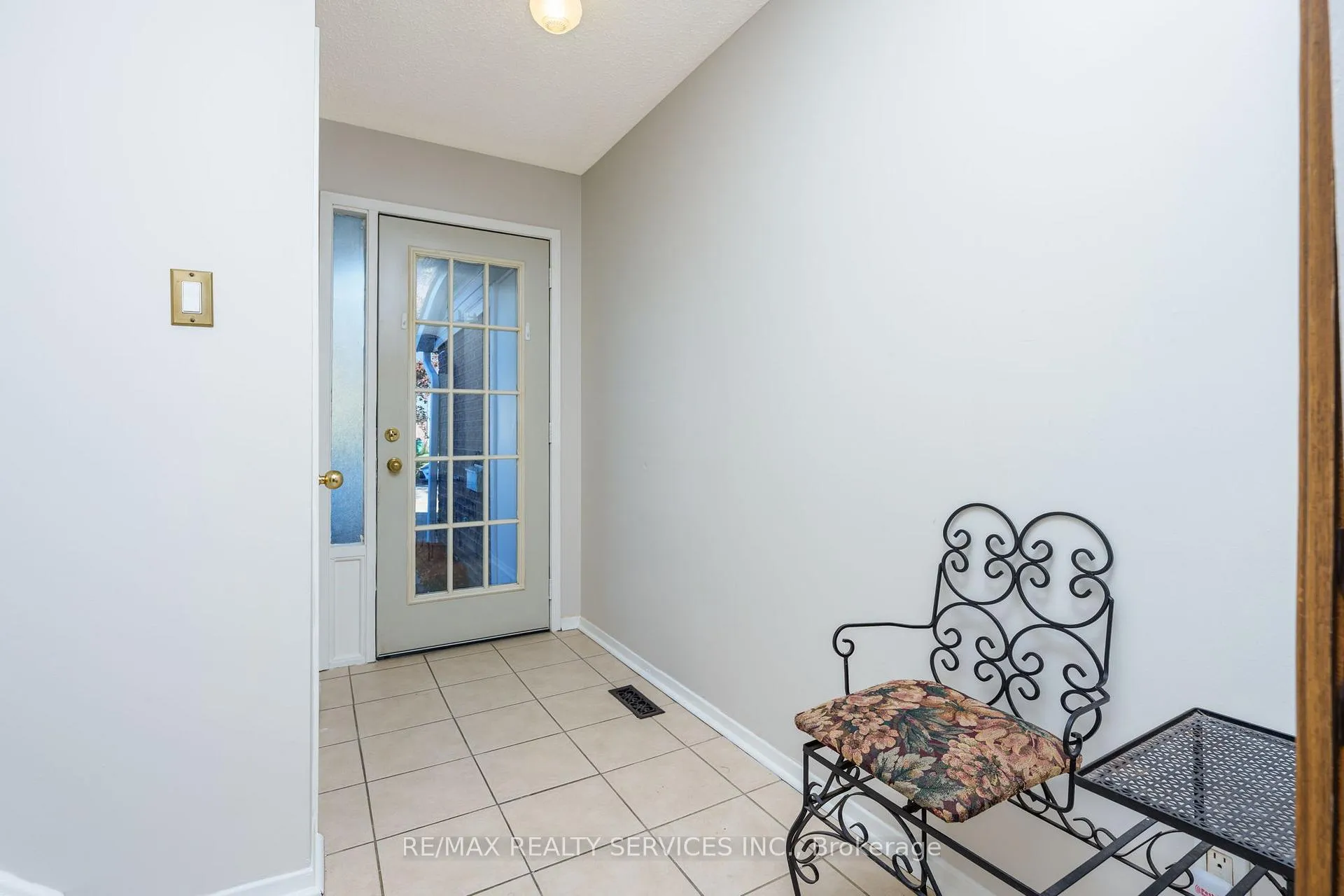 Photo 7 of 79 Royal Salisbury Way, Brampton, Madoc — HOMEH