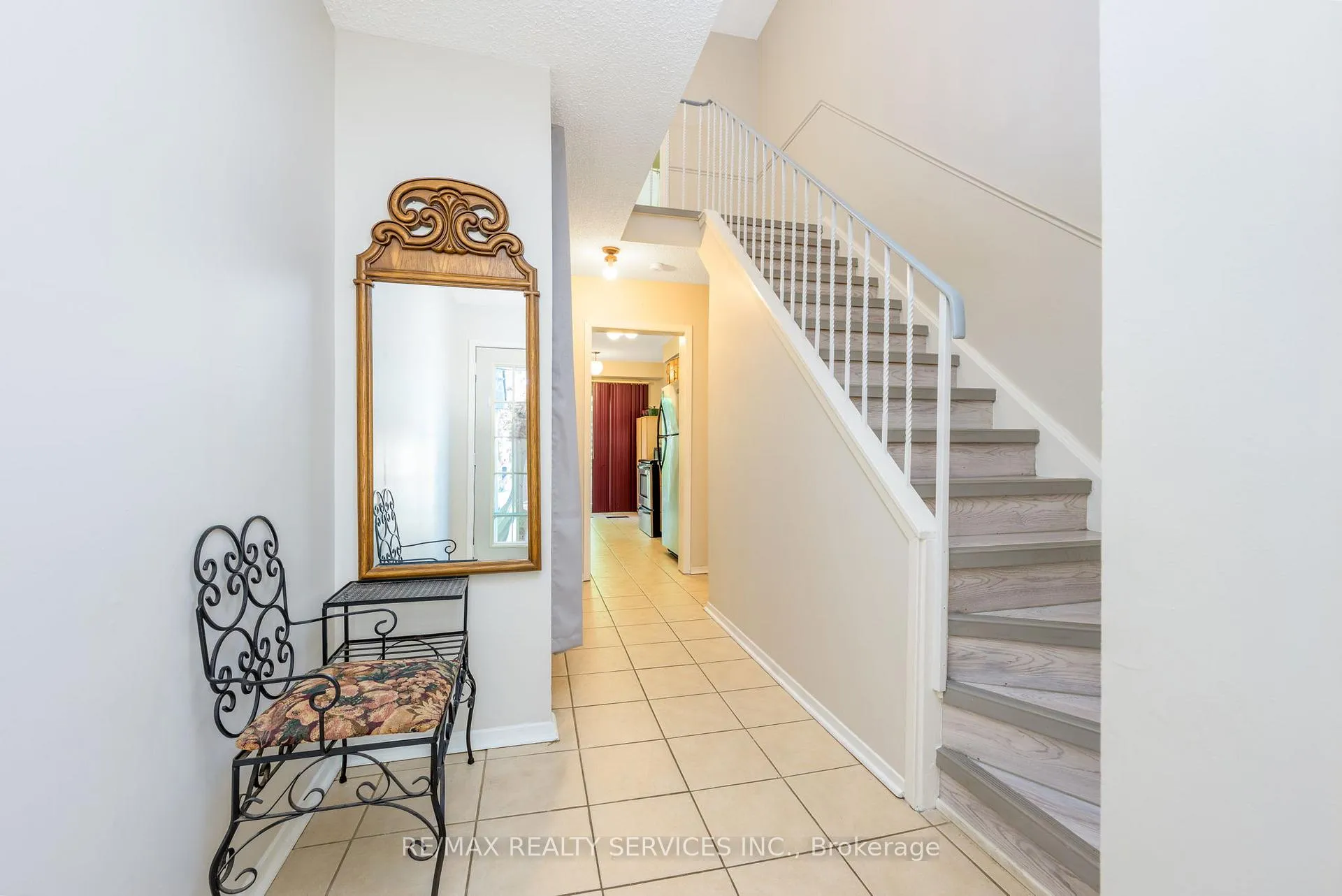 Photo 9 of 79 Royal Salisbury Way, Brampton, Madoc — HOMEH