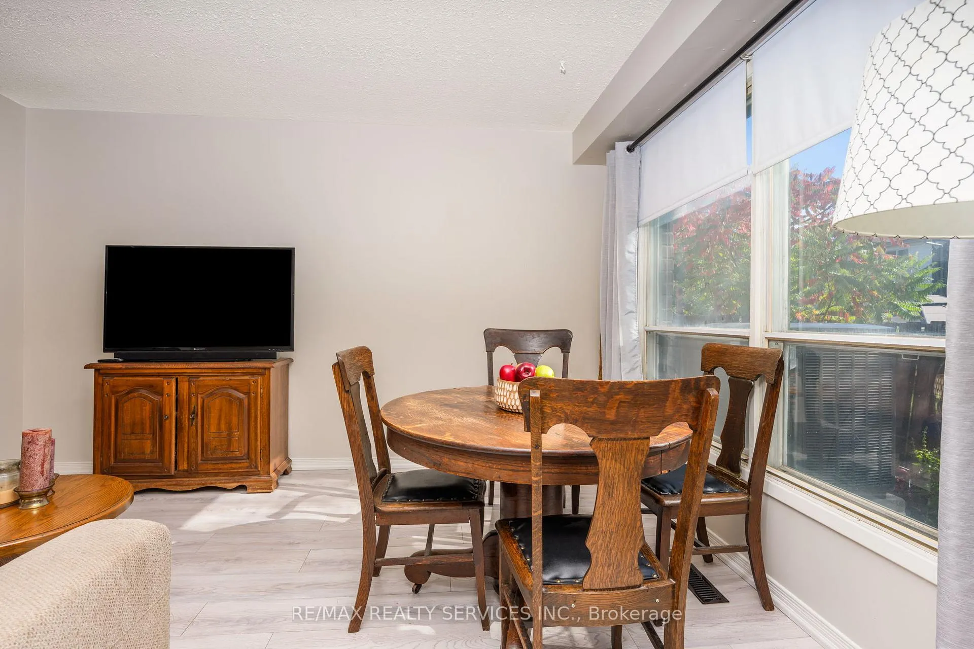 Photo 21 of 79 Royal Salisbury Way, Brampton, Madoc — HOMEH