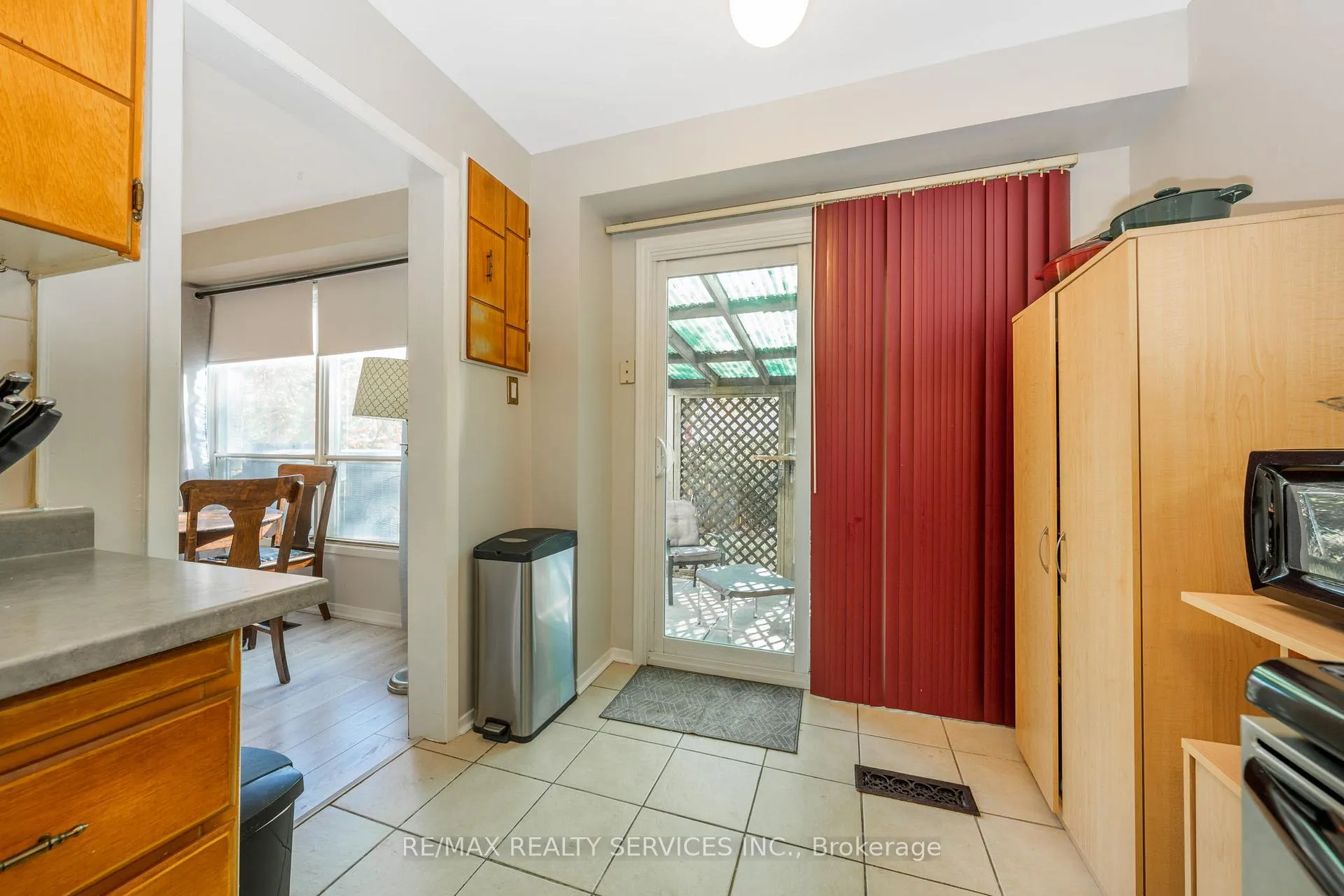 Photo 25 of 79 Royal Salisbury Way, Brampton, Madoc — HOMEH