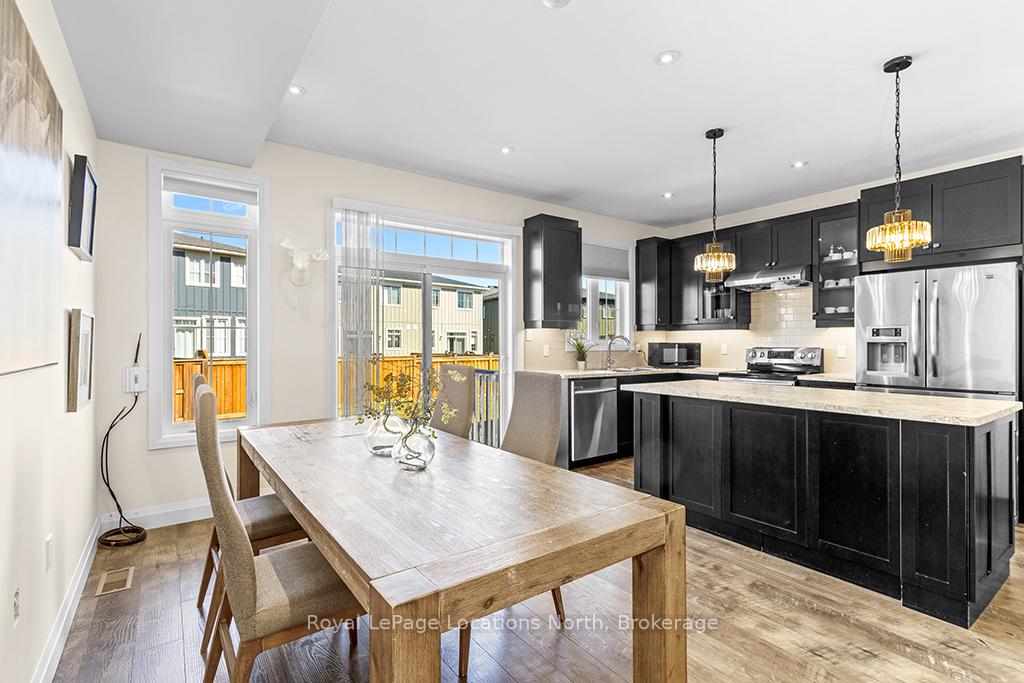 Photo 11 of 147 Yellow Birch Crescent, Blue Mountains — HOMEH