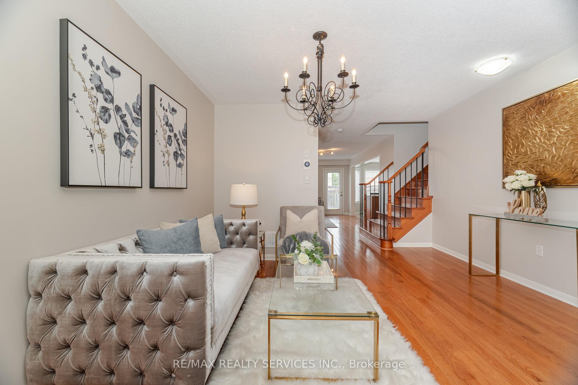 Photo 12 of 31 Georgian Road, Brampton, Credit Valley — HOMEH