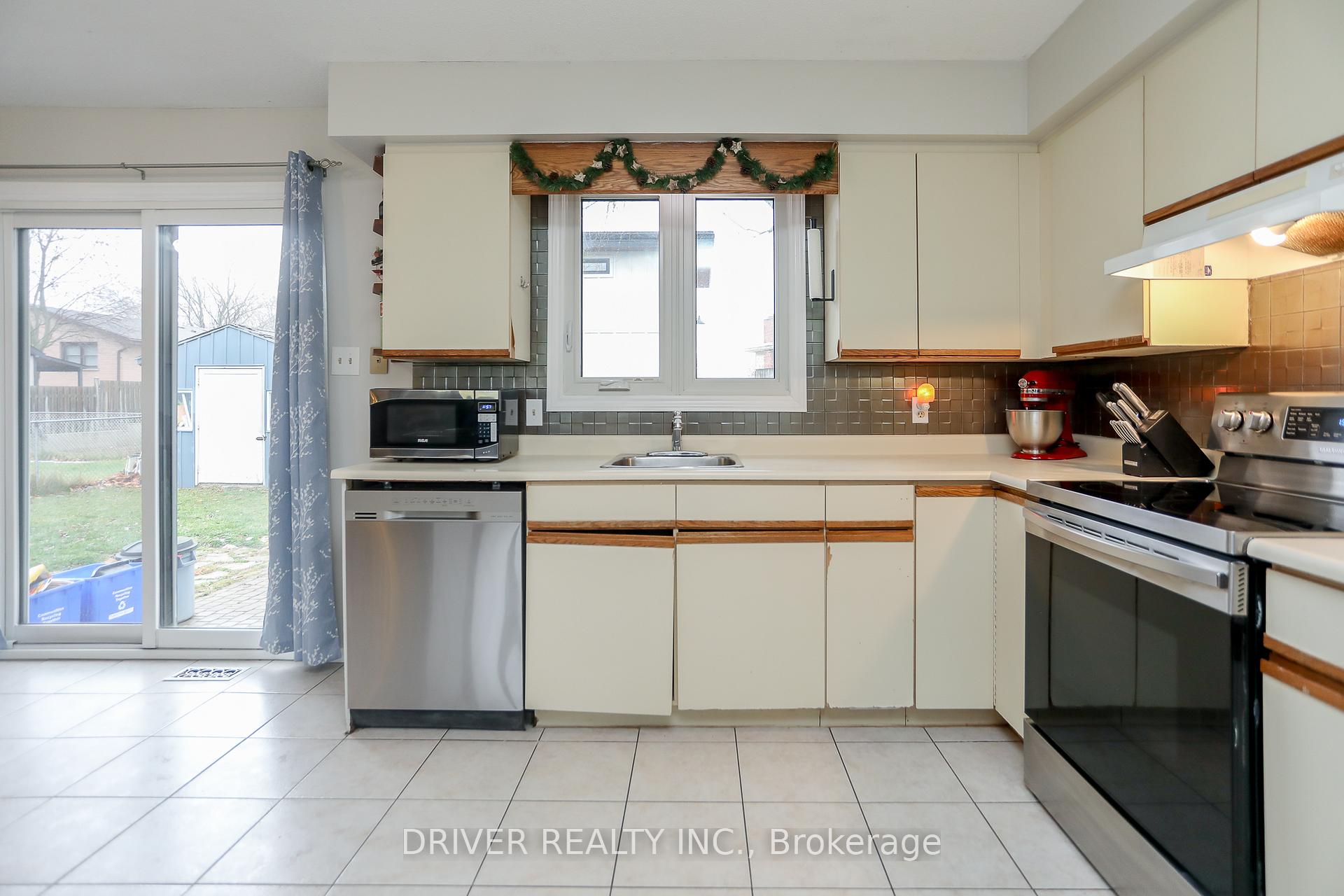 Photo 7 of 179 Caverly Road, Aylmer — HOMEH