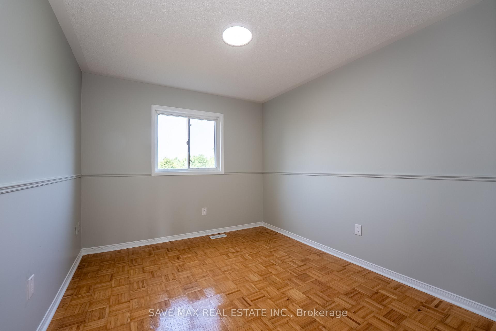 Photo 20 of 33 Heathwood Drive, Brampton, Fletcher's Meadow — HOMEH
