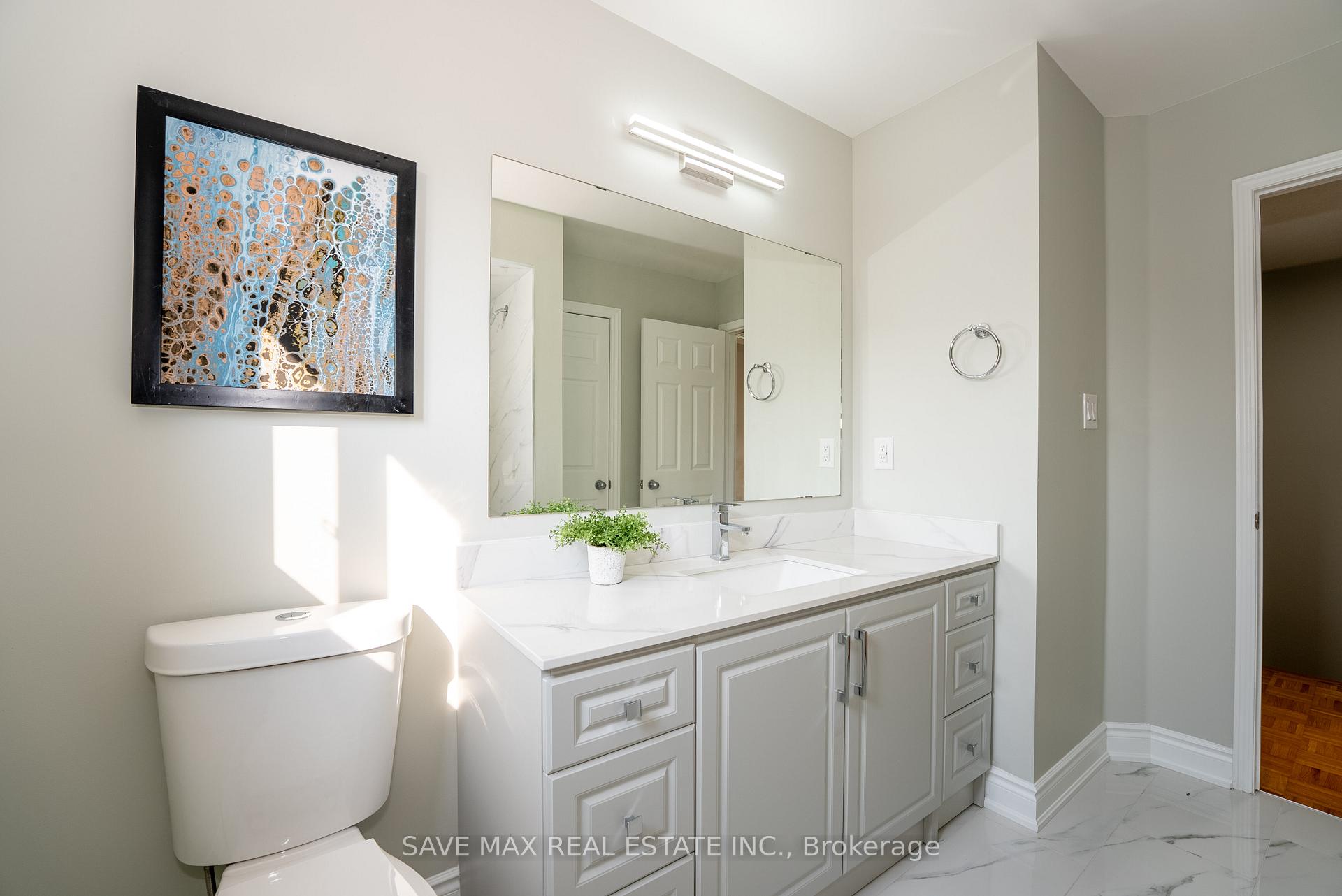 Photo 25 of 33 Heathwood Drive, Brampton, Fletcher's Meadow — HOMEH