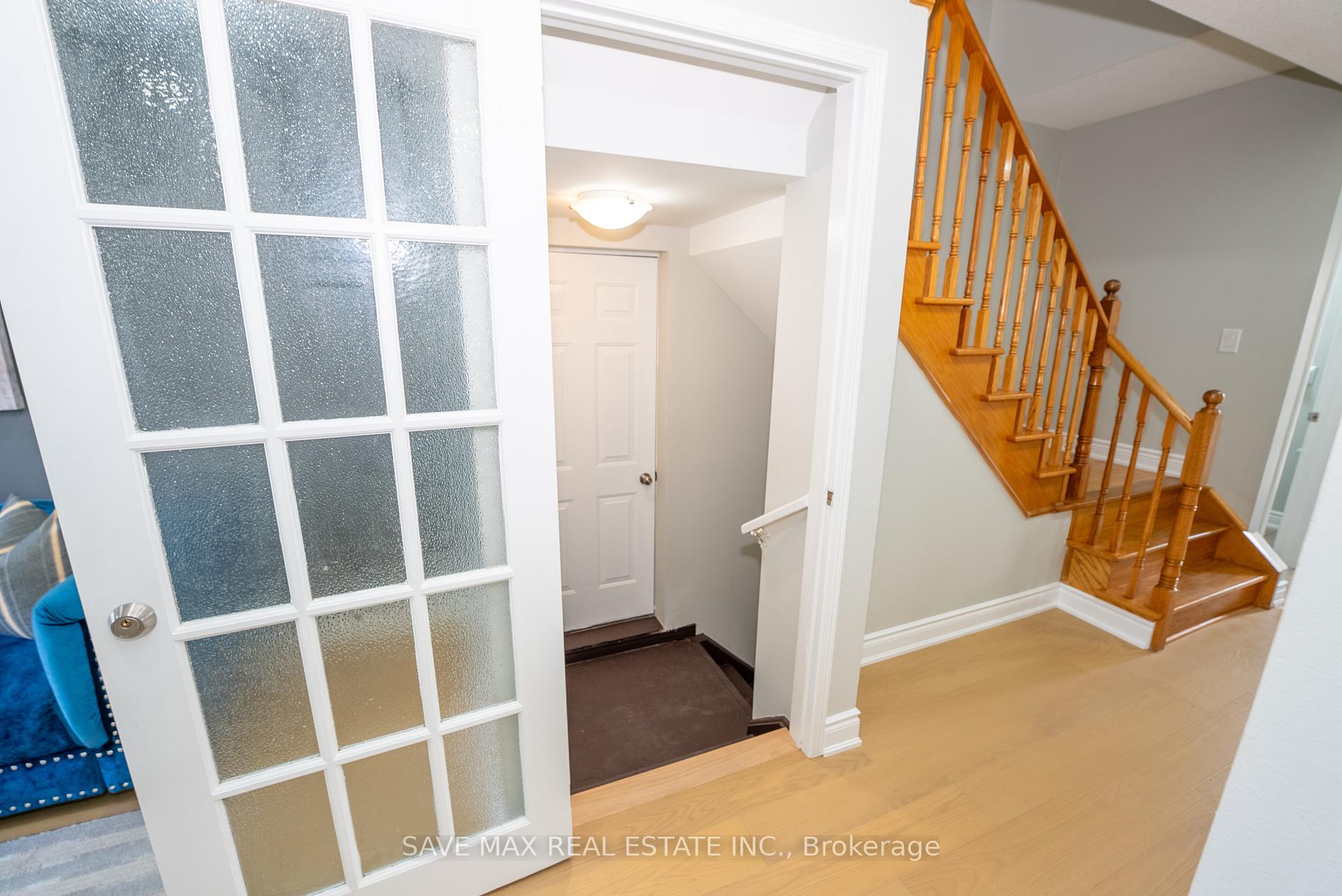 Photo 26 of 33 Heathwood Drive, Brampton, Fletcher's Meadow — HOMEH
