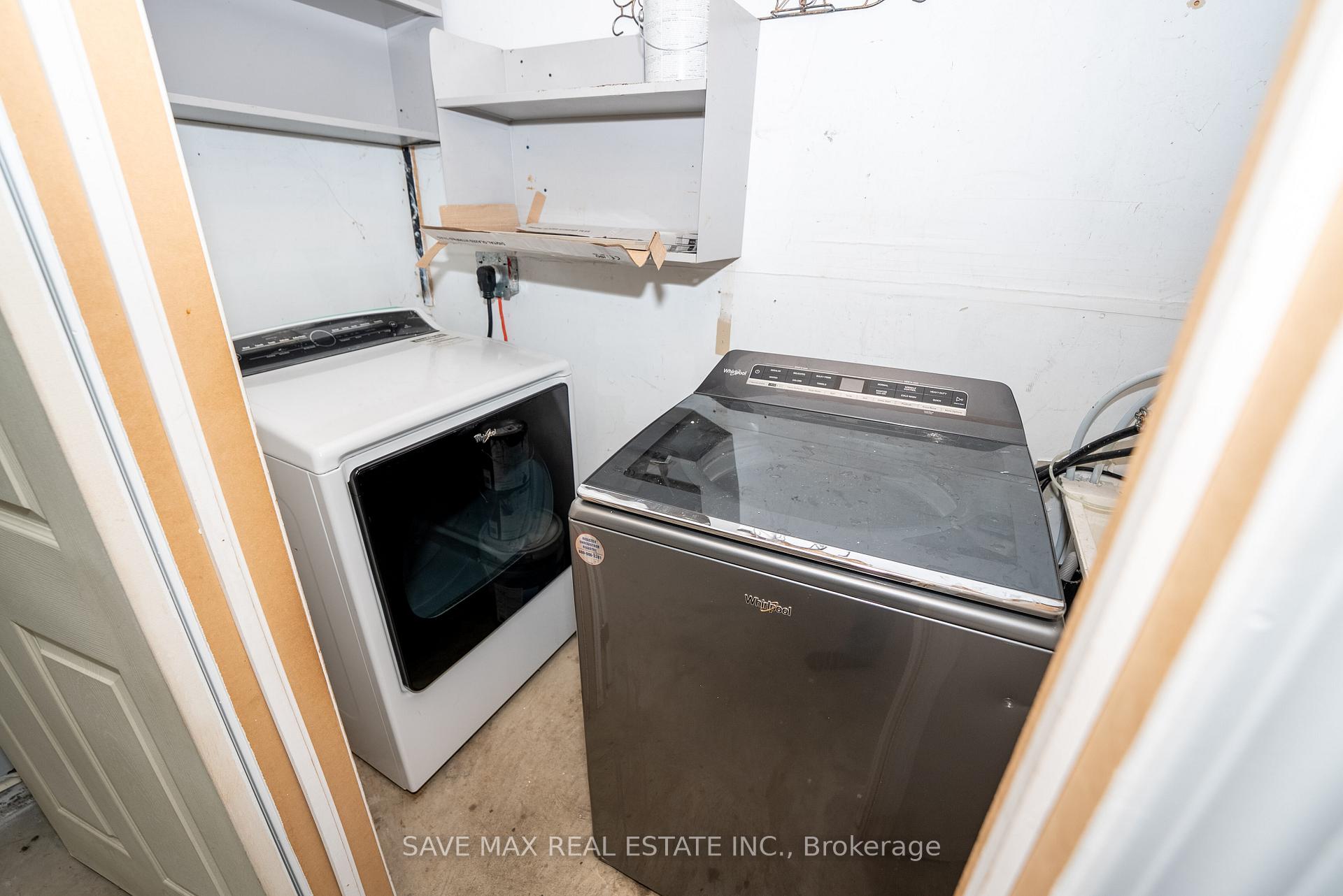 Photo 30 of 33 Heathwood Drive, Brampton, Fletcher's Meadow — HOMEH