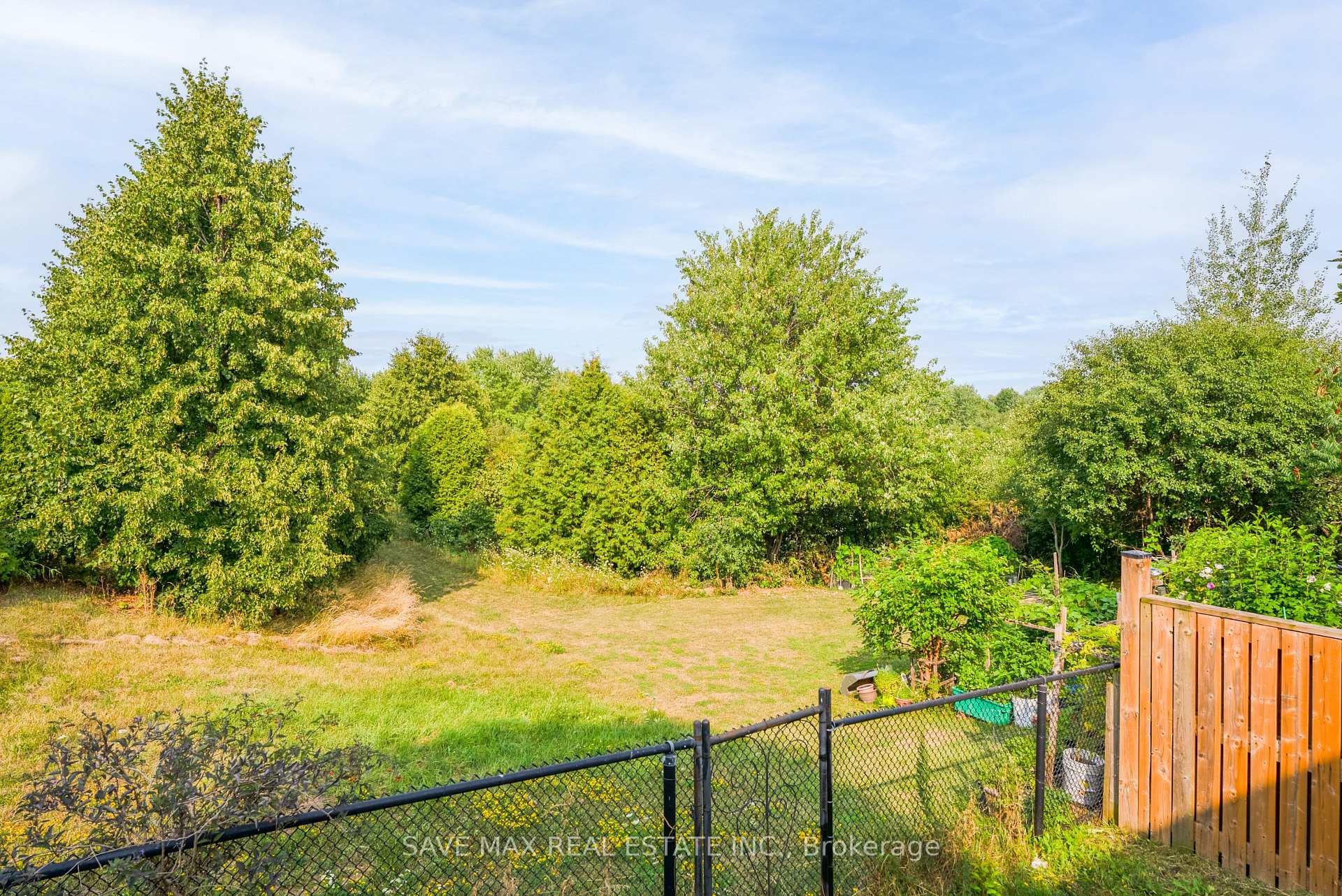 Photo 33 of 33 Heathwood Drive, Brampton, Fletcher's Meadow — HOMEH