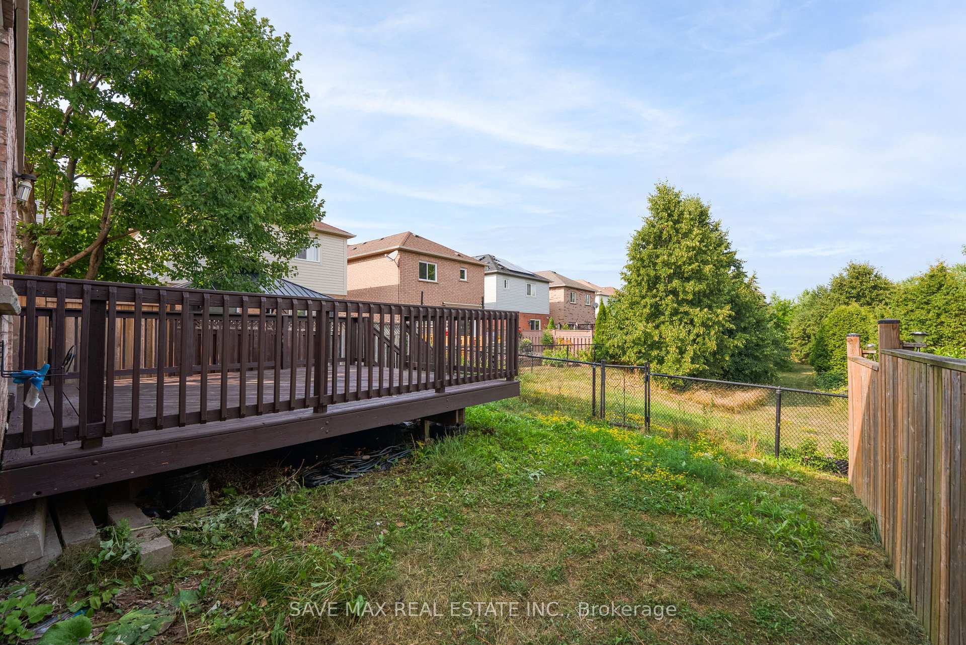 Photo 36 of 33 Heathwood Drive, Brampton, Fletcher's Meadow — HOMEH