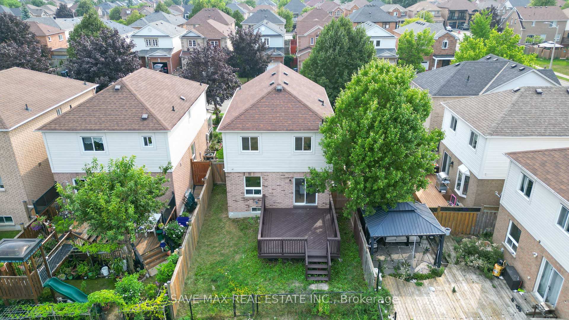 Photo 37 of 33 Heathwood Drive, Brampton, Fletcher's Meadow — HOMEH