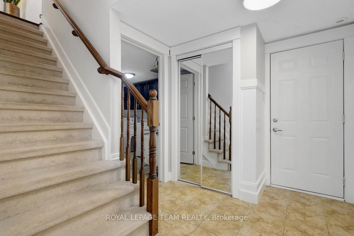 Photo 10 of 2073 Madrid Avenue, Ottawa, Barrhaven - Heritage Park — HOMEH