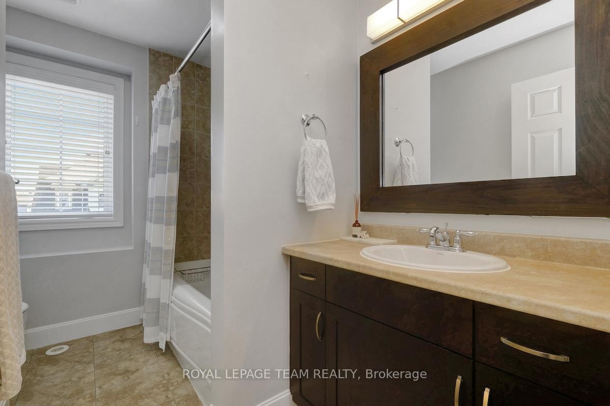 Photo 30 of 2073 Madrid Avenue, Ottawa, Barrhaven - Heritage Park — HOMEH