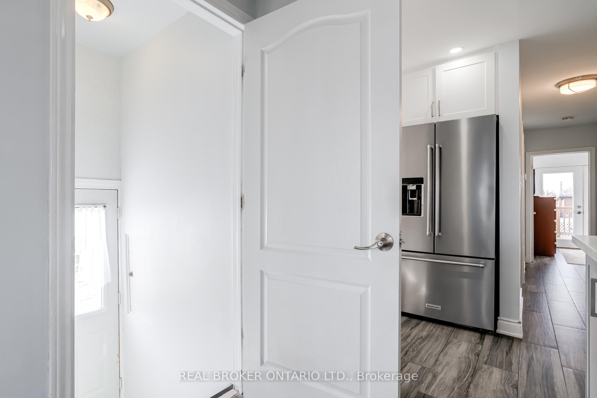 Photo 16 of 50 Epsom Downs Drive, Brampton, Southgate — HOMEH