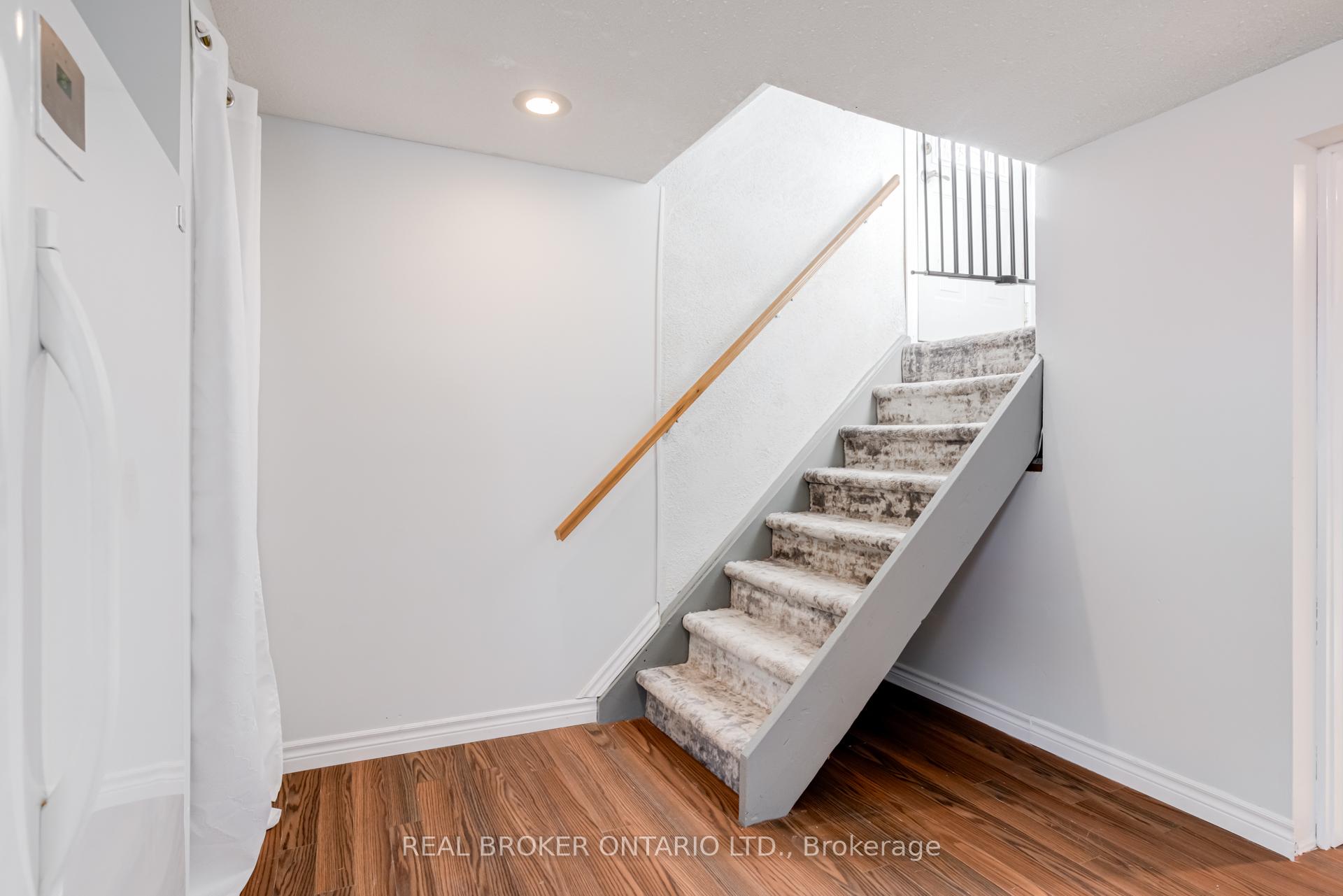 Photo 7 of 50 Epsom Downs Drive, Brampton, Southgate — HOMEH