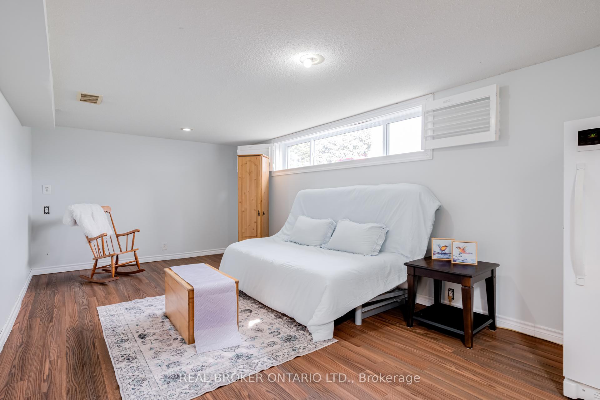 Photo 17 of 50 Epsom Downs Drive, Brampton, Southgate — HOMEH