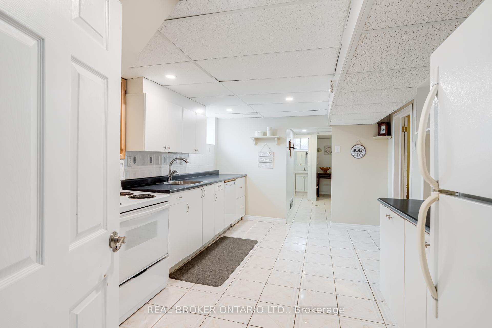 Photo 25 of 50 Epsom Downs Drive, Brampton, Southgate — HOMEH