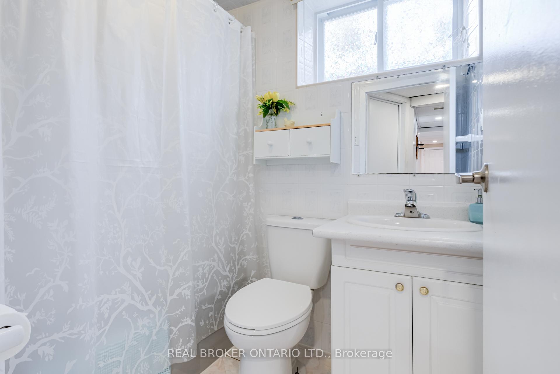 Photo 26 of 50 Epsom Downs Drive, Brampton, Southgate — HOMEH