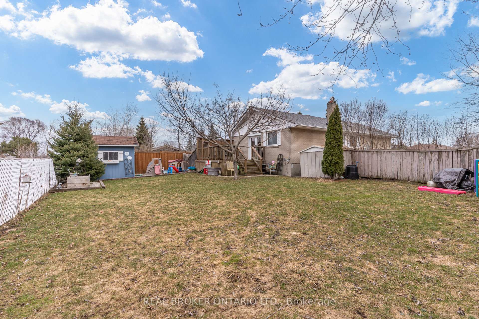 Photo 29 of 50 Epsom Downs Drive, Brampton, Southgate — HOMEH