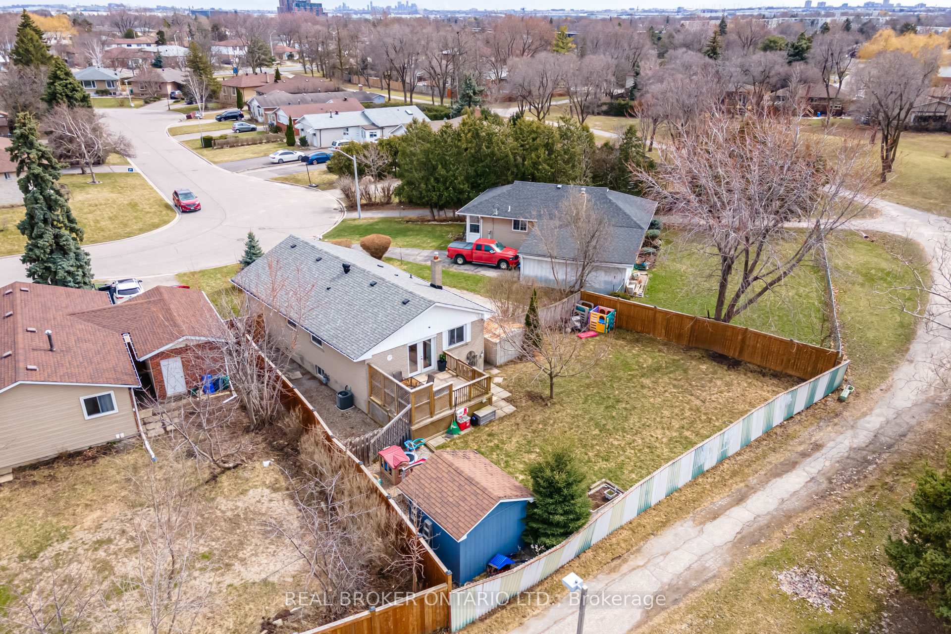 Photo 12 of 50 Epsom Downs Drive, Brampton, Southgate — HOMEH
