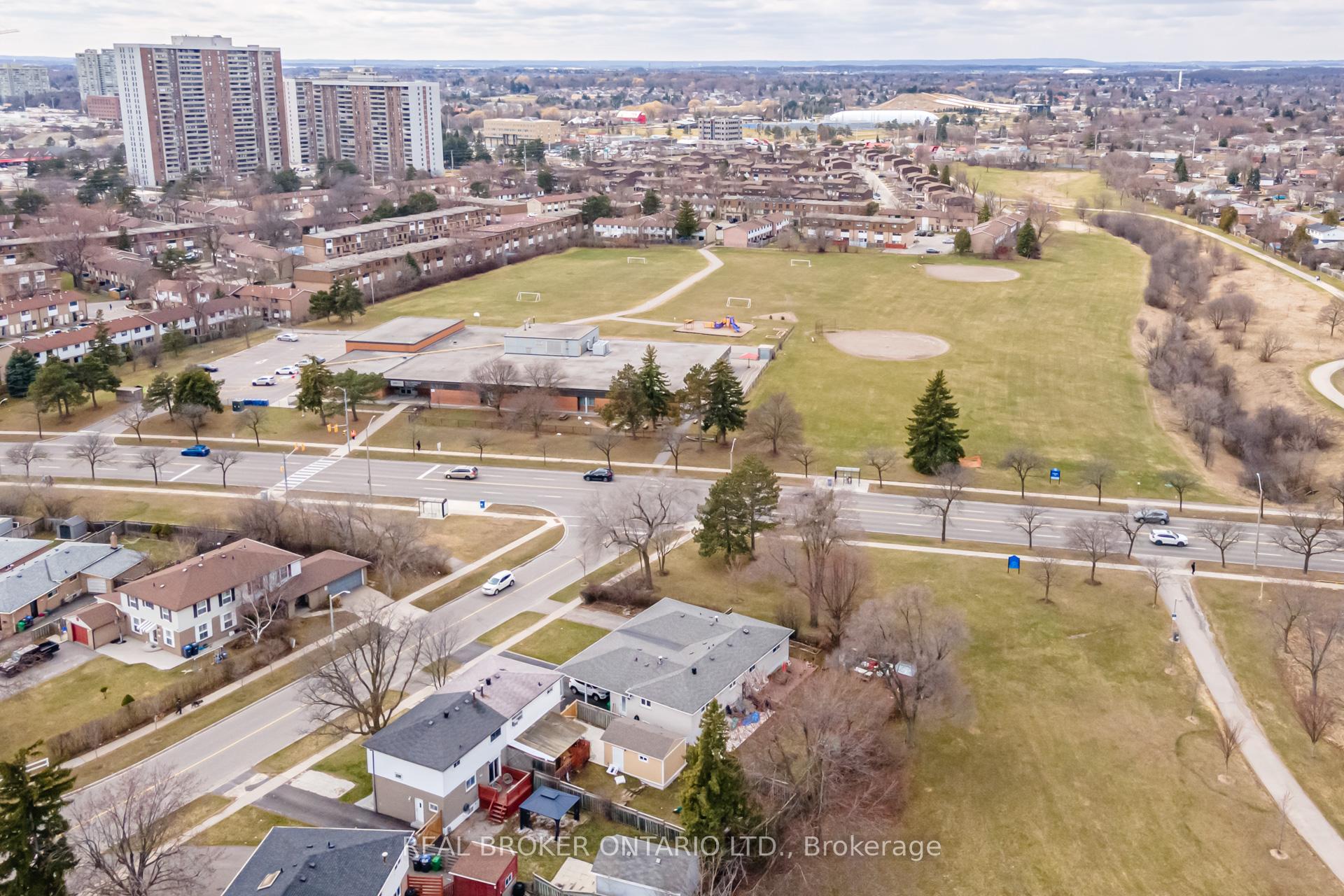 Photo 32 of 50 Epsom Downs Drive, Brampton, Southgate — HOMEH