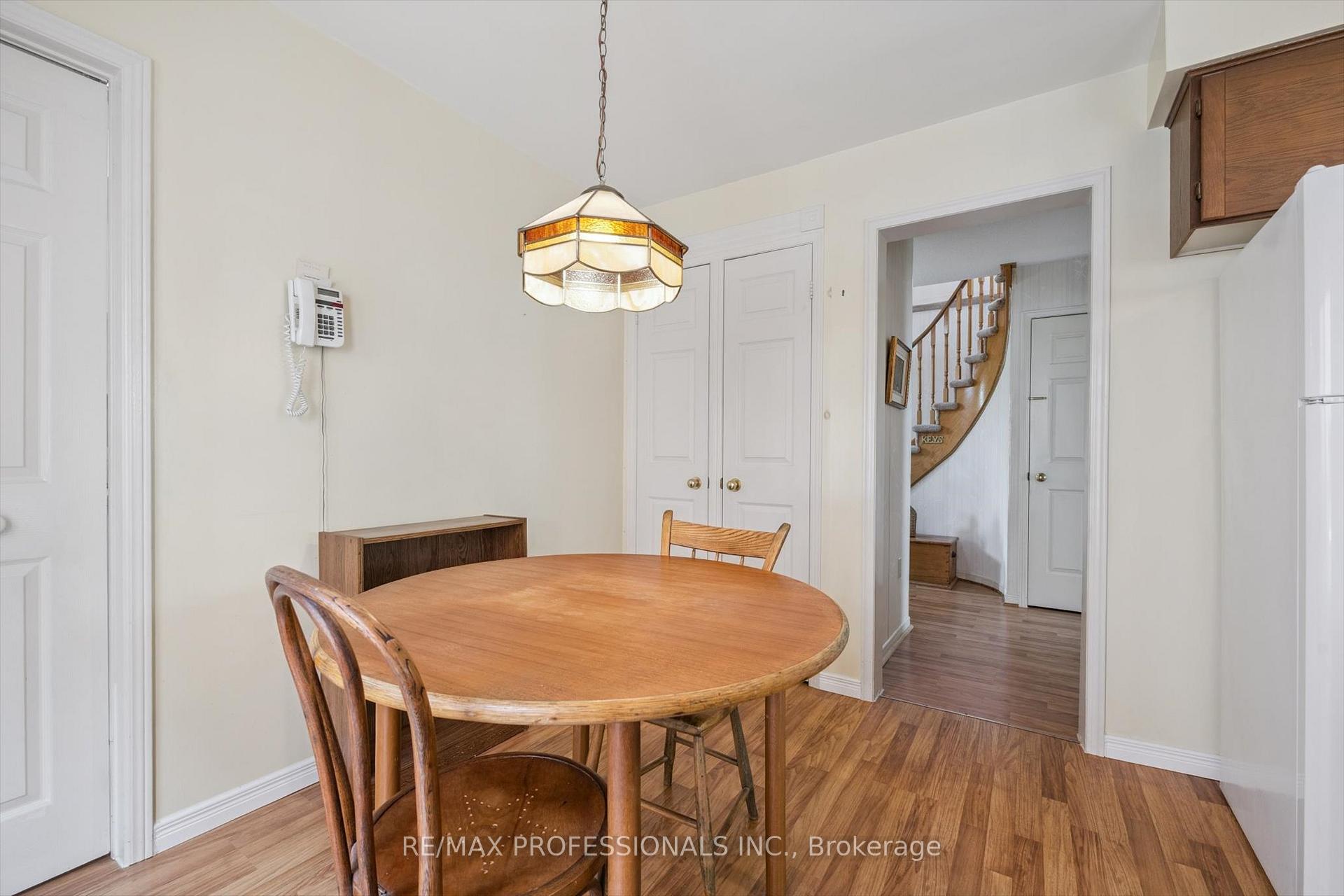 Photo 14 of 26 Killarney Court, Brampton, Heart Lake East — HOMEH