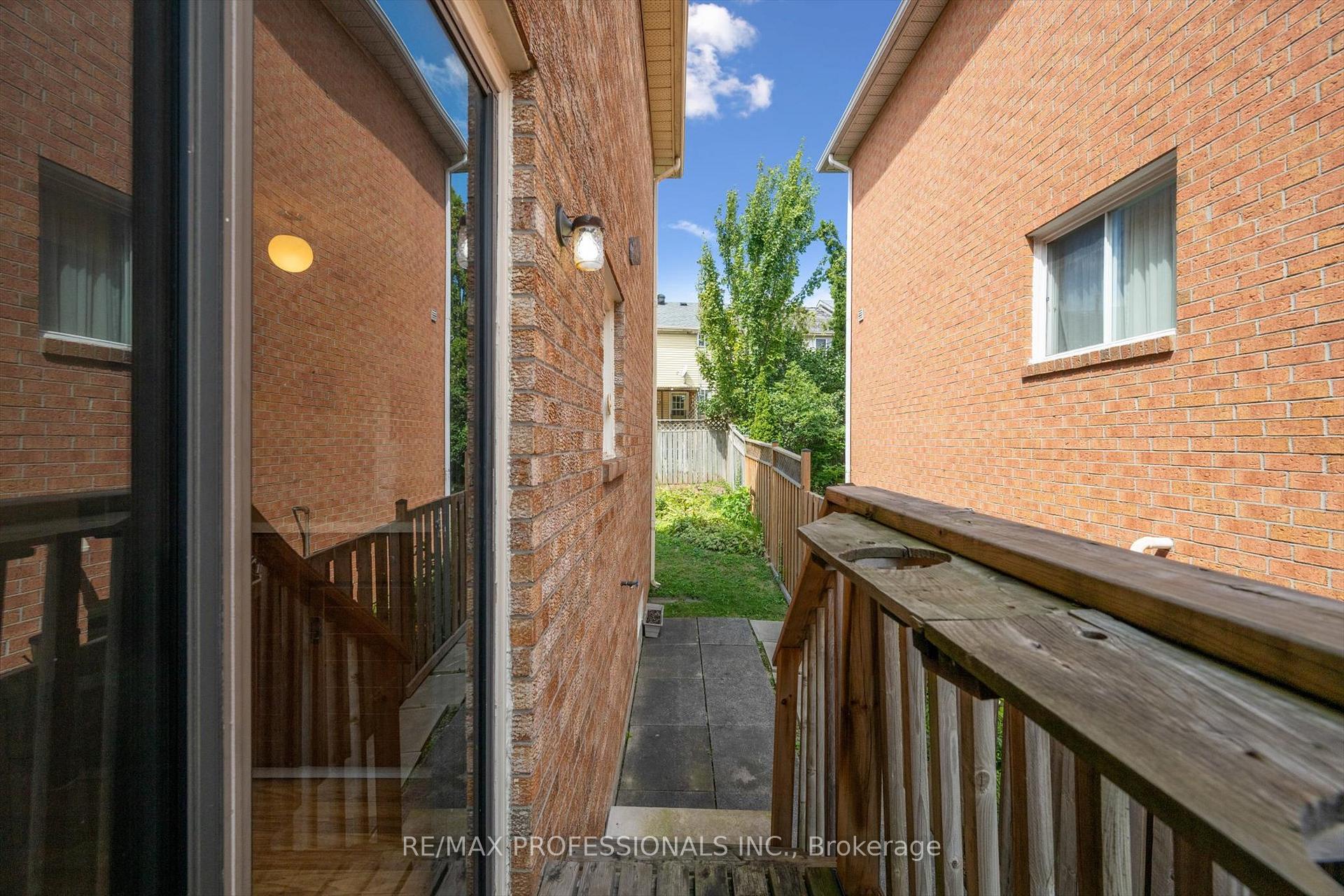 Photo 28 of 26 Killarney Court, Brampton, Heart Lake East — HOMEH