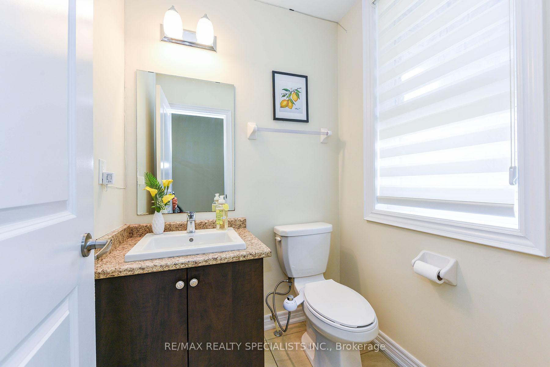 Photo 6 of 27 Glacier Road, Brampton, Credit Valley — HOMEH