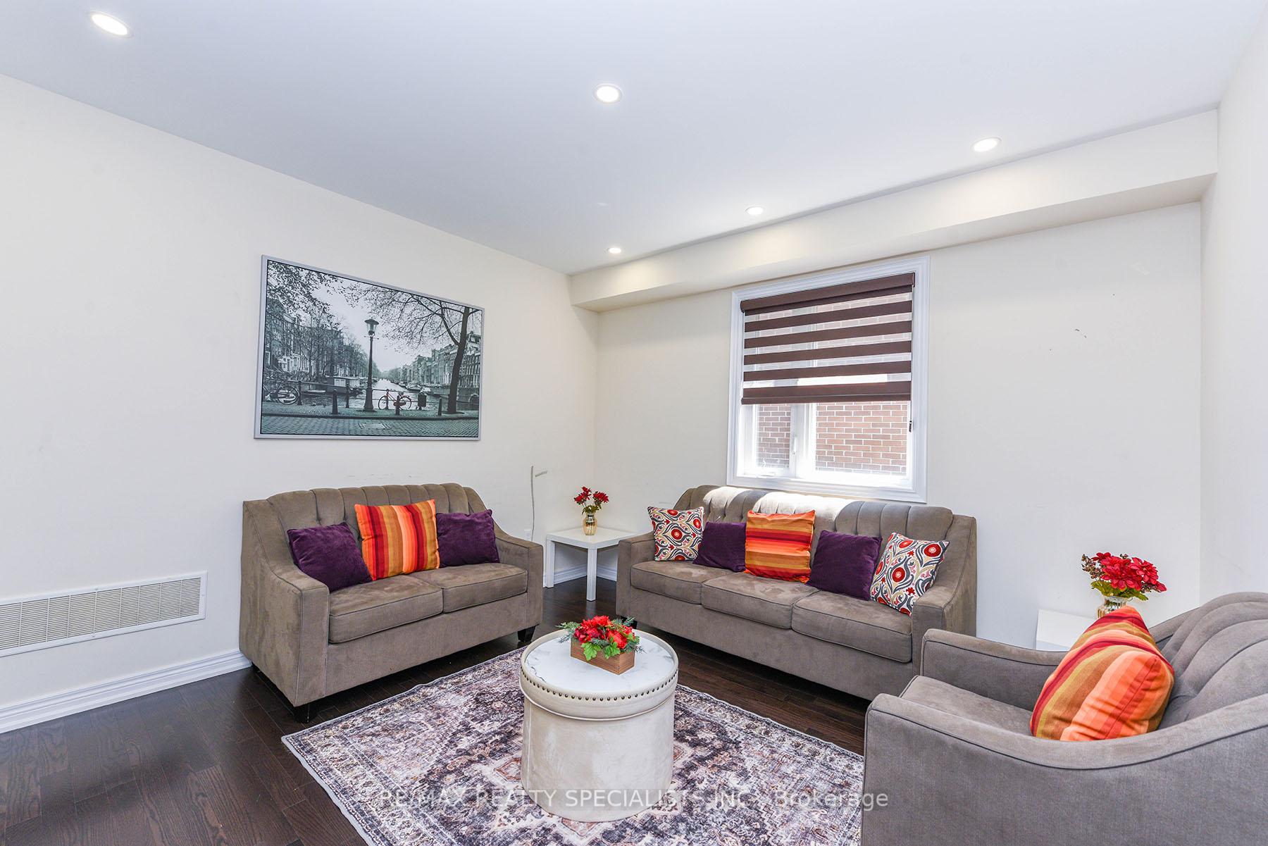 Photo 7 of 27 Glacier Road, Brampton, Credit Valley — HOMEH
