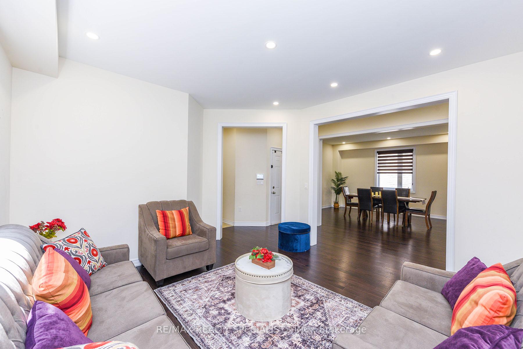 Photo 8 of 27 Glacier Road, Brampton, Credit Valley — HOMEH