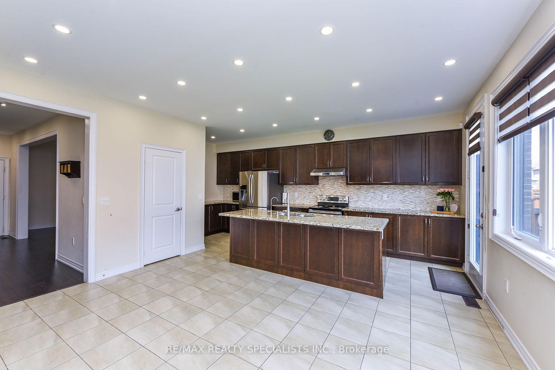 Photo 13 of 27 Glacier Road, Brampton, Credit Valley — HOMEH