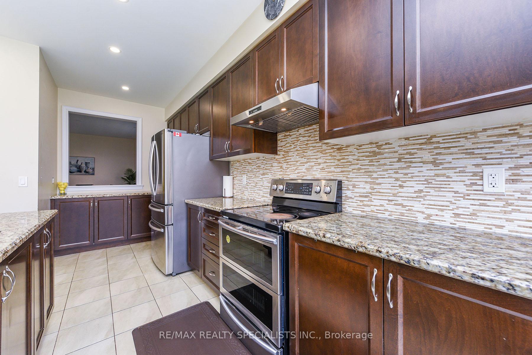 Photo 15 of 27 Glacier Road, Brampton, Credit Valley — HOMEH