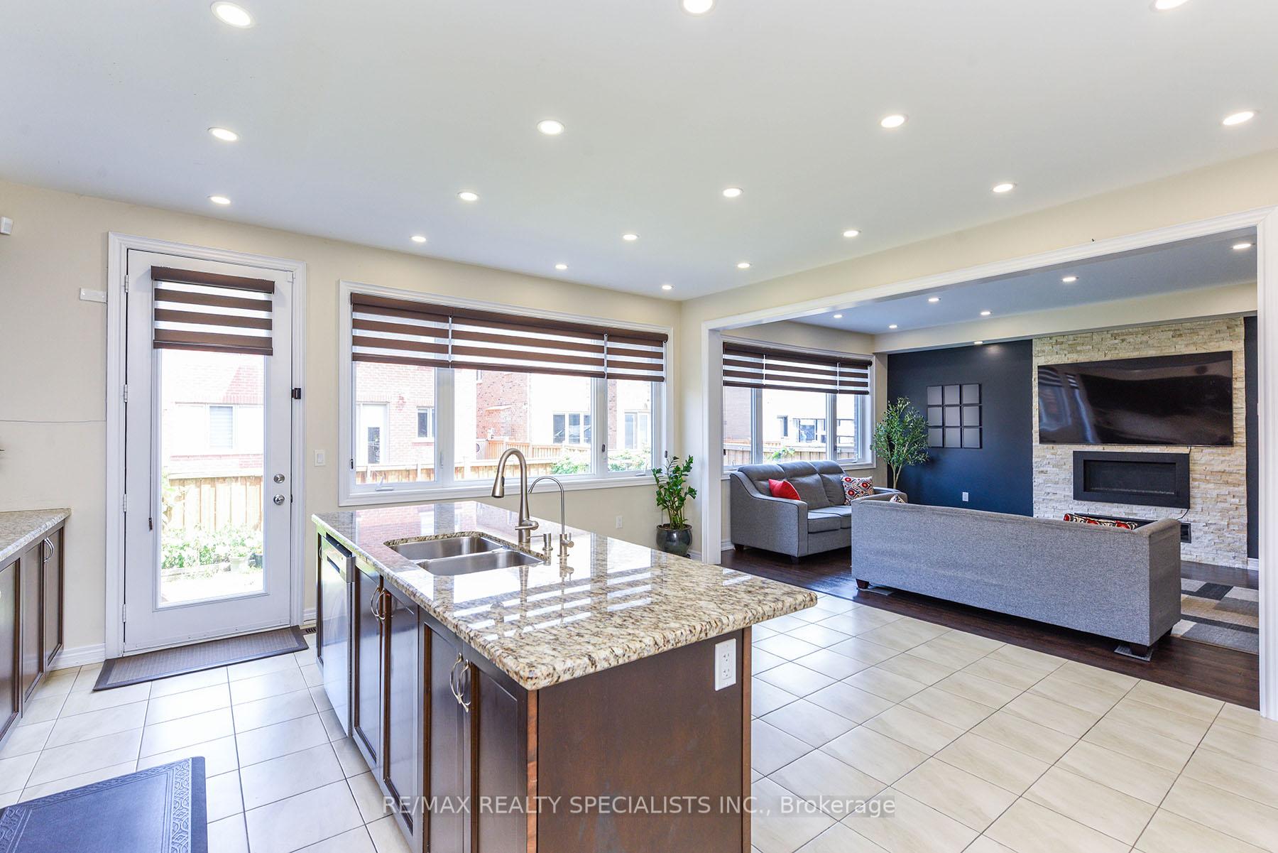 Photo 17 of 27 Glacier Road, Brampton, Credit Valley — HOMEH