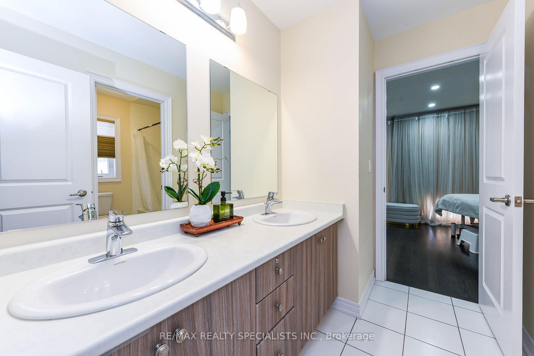 Photo 24 of 27 Glacier Road, Brampton, Credit Valley — HOMEH